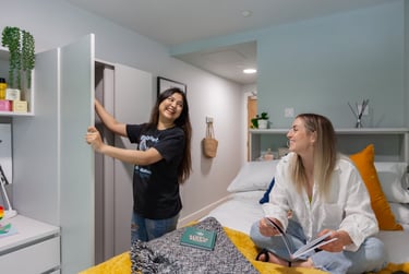 Bronze En Suite - Image 2
